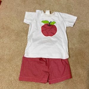 Stitchy Fish Apple Shorts Set